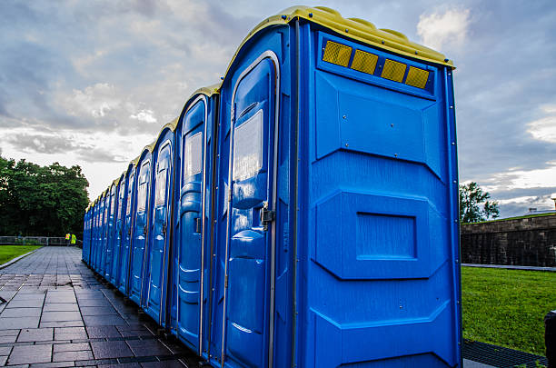 Best Porta potty delivery and setup  in St Francis, MN